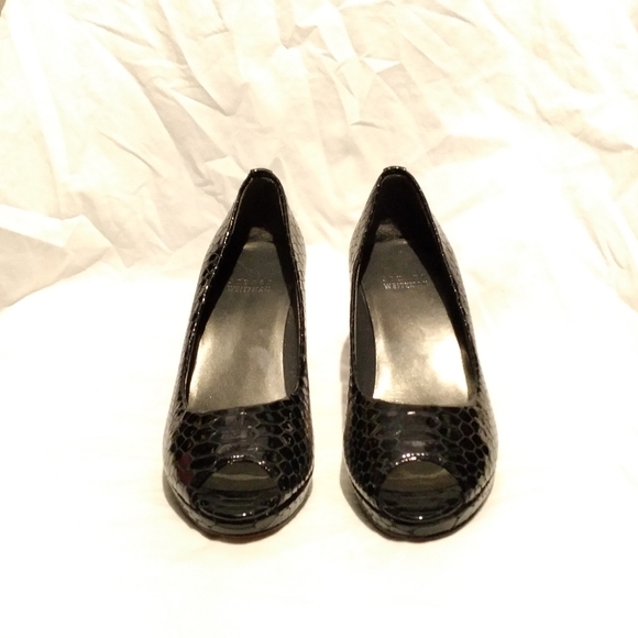 STUART WEITZMAN Black Patent Snakeskin Peep Toe Heels, size 6M - Picture 6 of 6